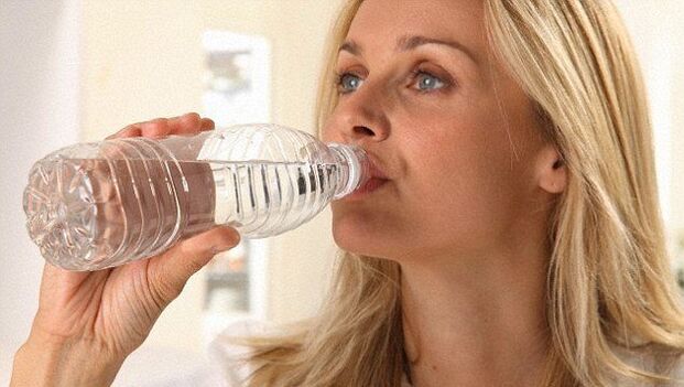 питье воды при панкреатите