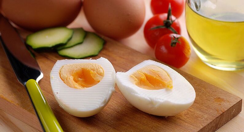 отварное яйцо и овощи для похудения